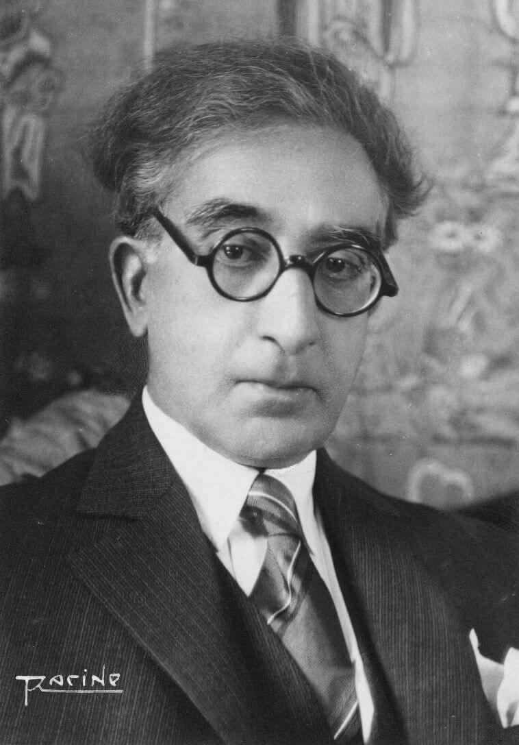 A black and white photo of the Greek poet Constantine Cavafy in 1929.